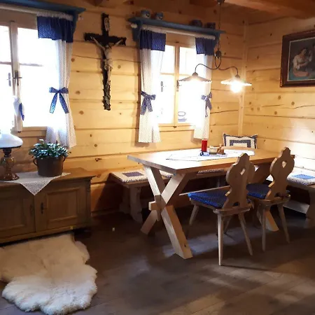 Pomnenka * Komorní Lhotka